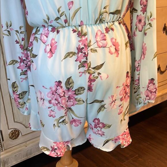 Peach Love California Light Blue Floral Romper - Picture 7 of 10